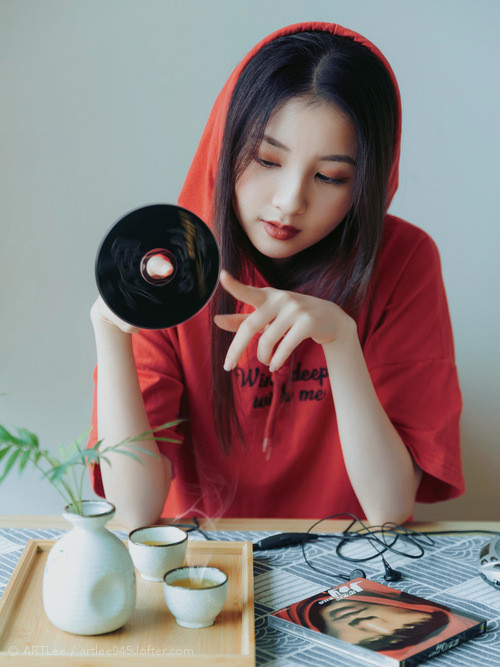 爱游戏娱乐网址-“电动冲浪：东三叉湖马鞍山赛场掀起浪潮”