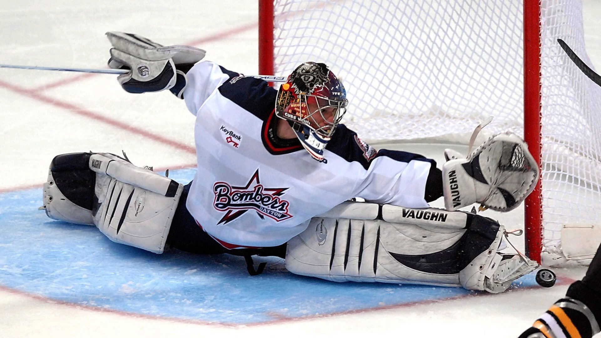 “村BA”总决赛现场挤满乡亲 贵州榕江农村篮球比赛走向全国